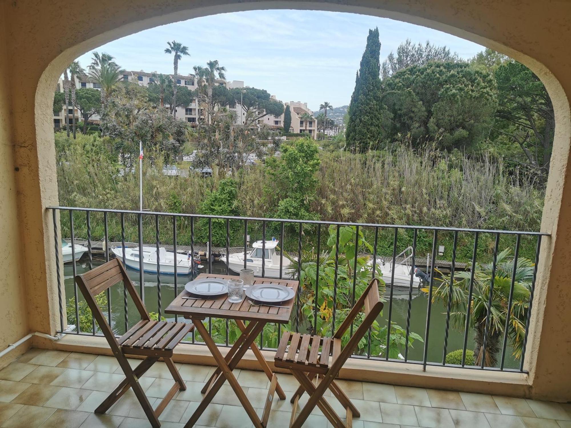 T2 Au Coeur Du Golfe De Saint Tropez Lägenhet Cogolin Exteriör bild